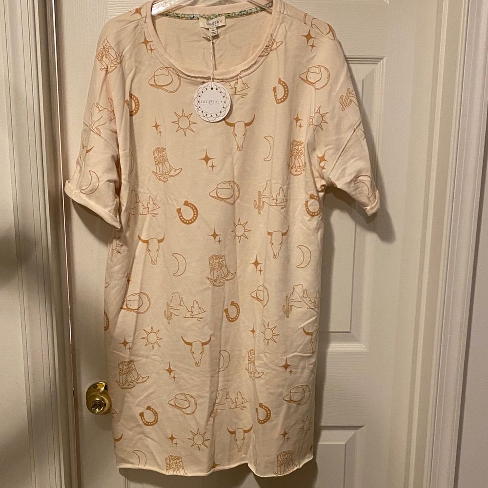 Umgee Cream and Orange Graphic Dress